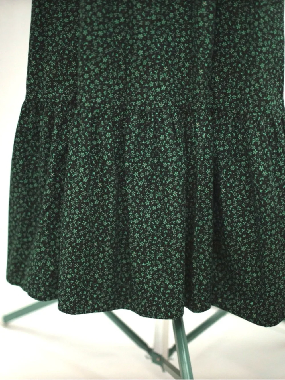 Zara XL Dark Green Floral Cottage Core Pinafore Maxi Dress with Ruffle Straps - Picture 4 of 5